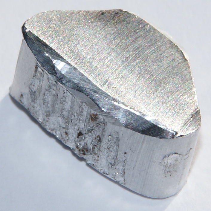 A silvery chunk of aluminium metal